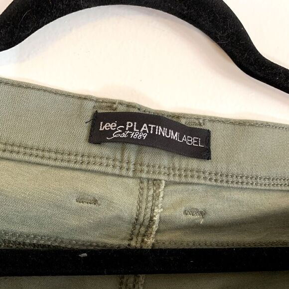 Lee Platinum Cropped Pants Palm Leaf Green Stretch Sz 14 NWT Gorgeous - Picture 4 of 6